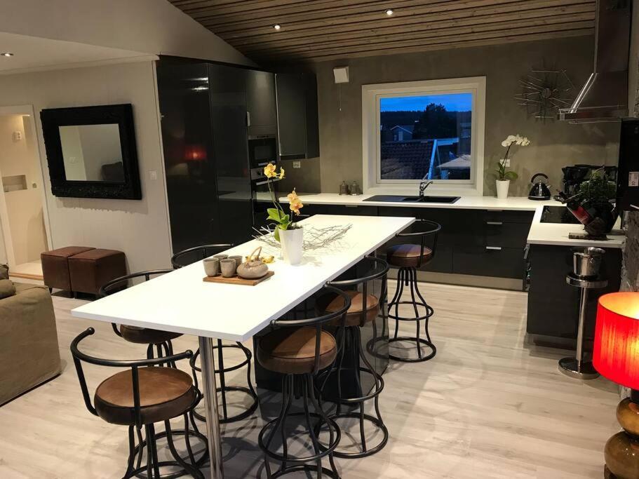 Topp Moderne Suite. Larvik Exterior photo