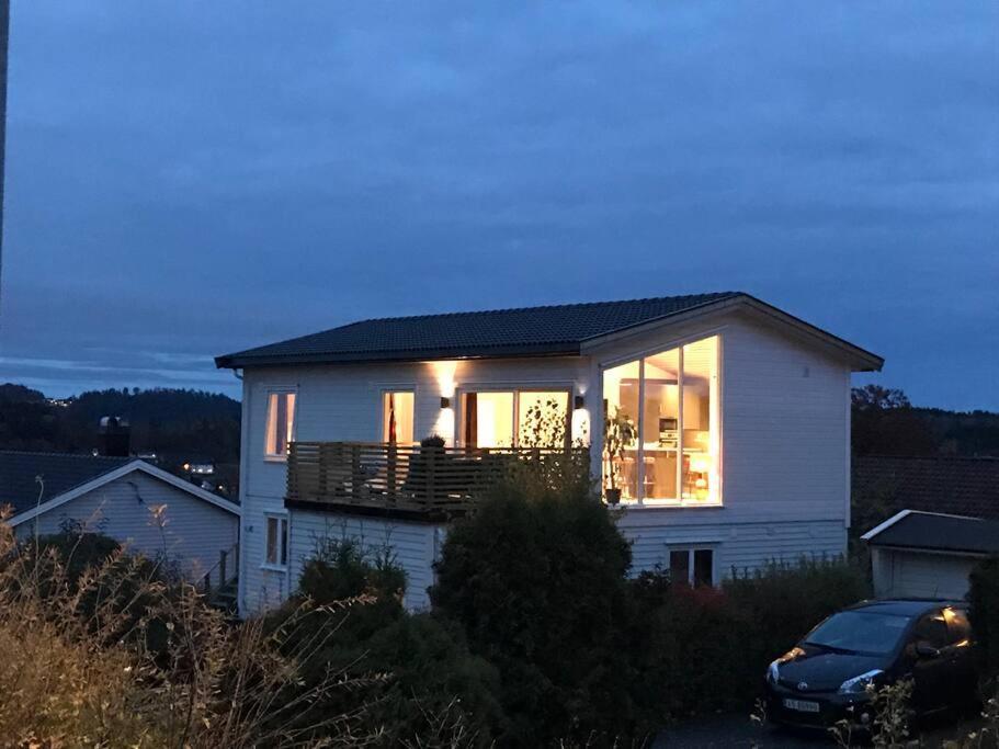 Topp Moderne Suite. Larvik Exterior photo